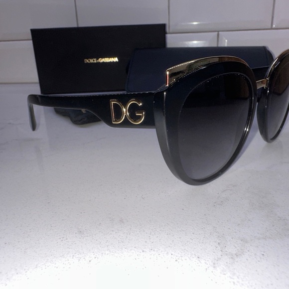 DOLCE & GABBANA DG4383 52 mm sunglasses - Picture 4 of 6